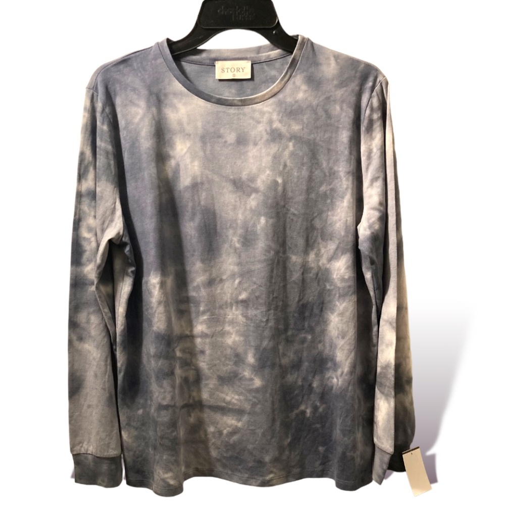 Women's Story long sleeve tee shirt, Size Small.